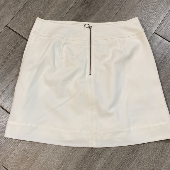 Valette White Lined Single Center Pleat A-Line Mini Skiet size 8 - Picture 5 of 7